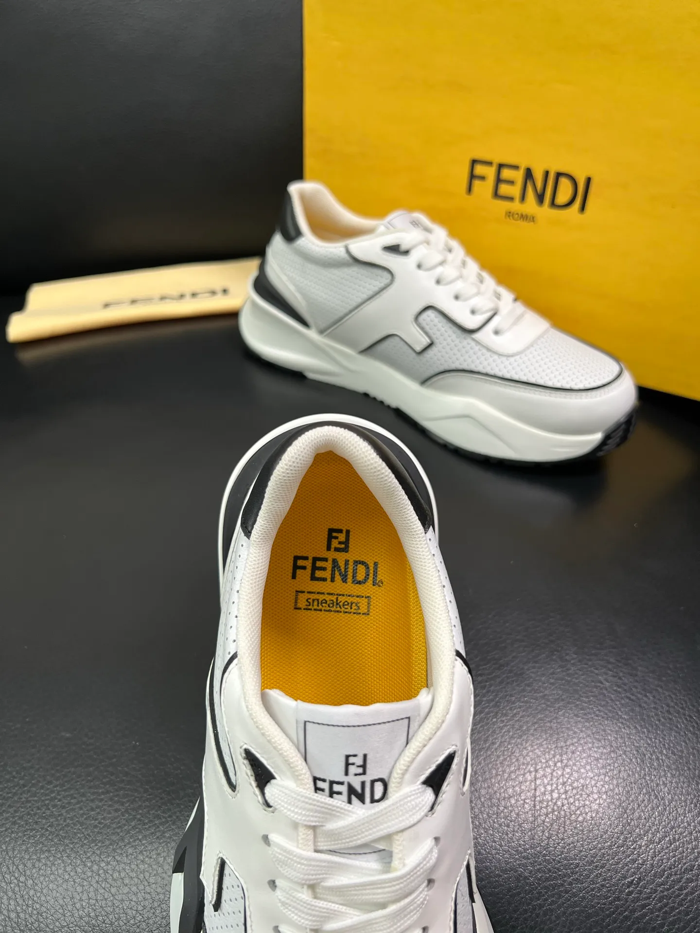 Men's shoes 💰840 FENDI top purchasing Fendi counters are equipped with the original factory, original fabrics imported from Italy, breathable and comfortable cowhide lining, soles: original soles specially provided by the original factory are super comfortable, original factory orders 🔍high quality, you can enter and exit the counter at will, welcome to compare, code number 39-44 (customized 38-45) 85856